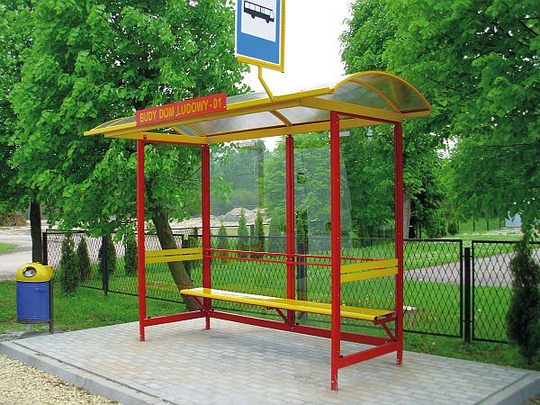 Wiata przystankowa z systemem dynamicznej informacji pasażerskiej (dip)